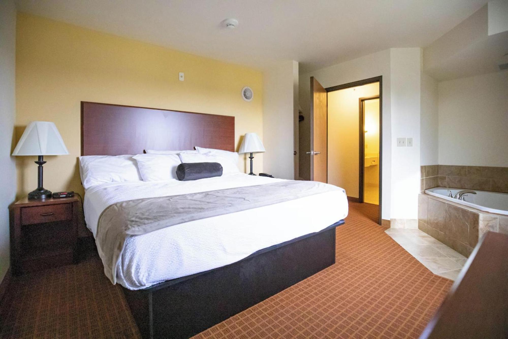 Park View Inn & Suites Hoisington Near Great Bend Esterno foto
