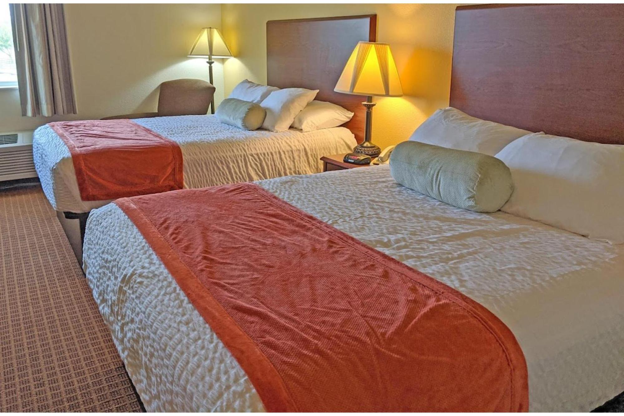 Park View Inn & Suites Hoisington Near Great Bend Esterno foto