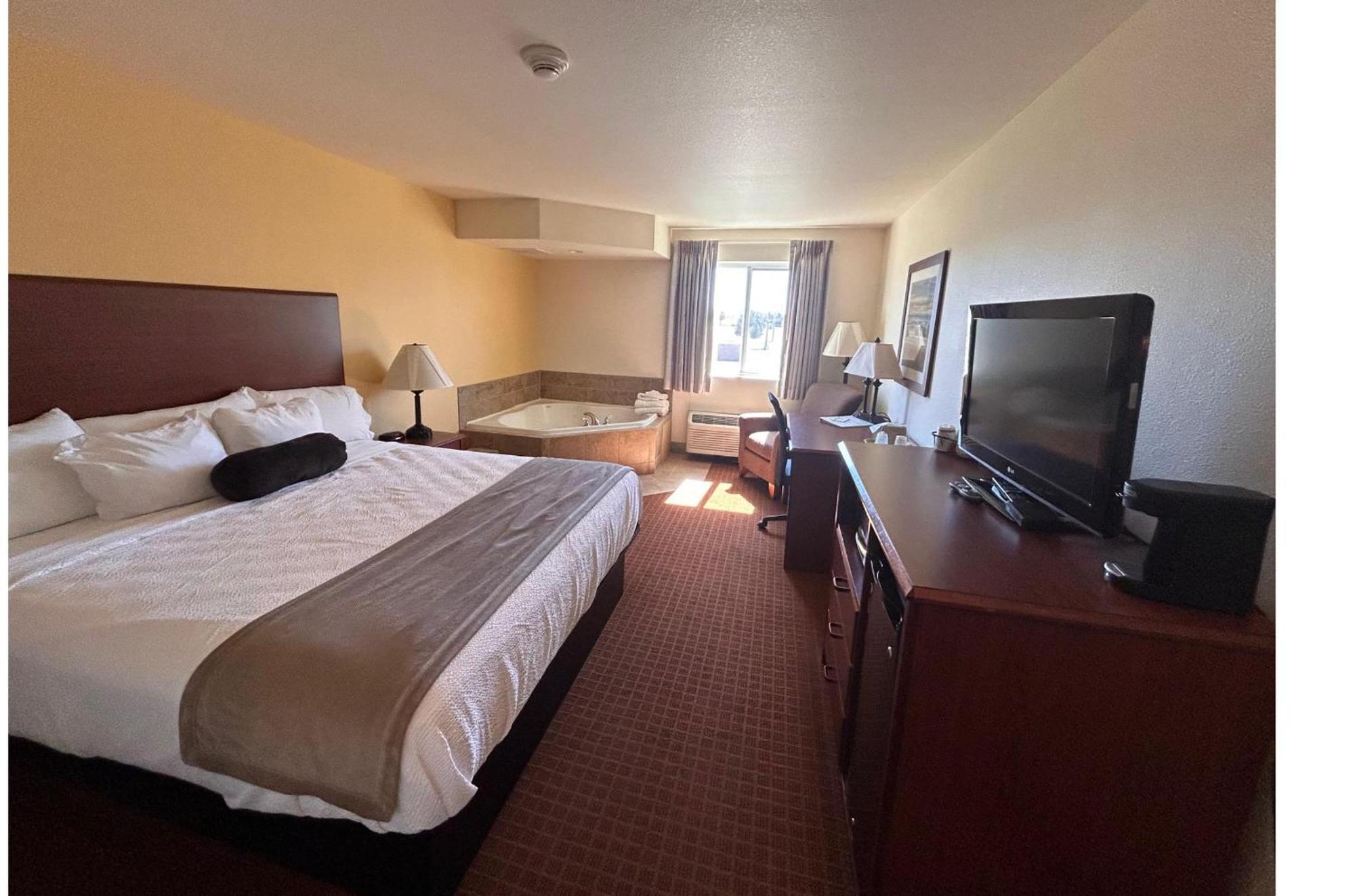 Park View Inn & Suites Hoisington Near Great Bend Esterno foto