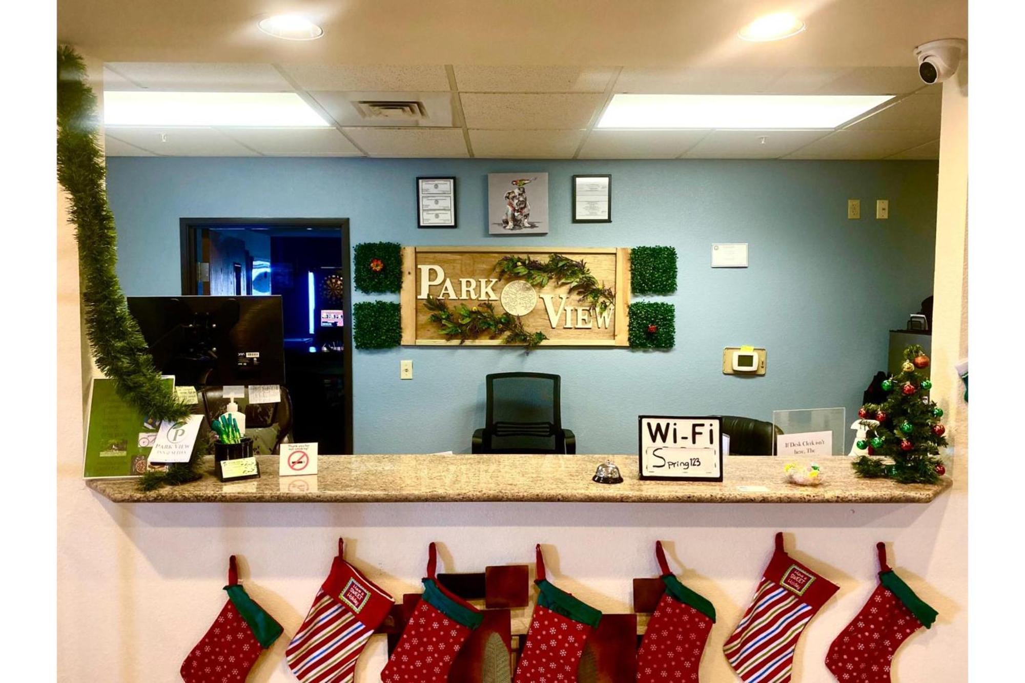 Park View Inn & Suites Hoisington Near Great Bend Esterno foto