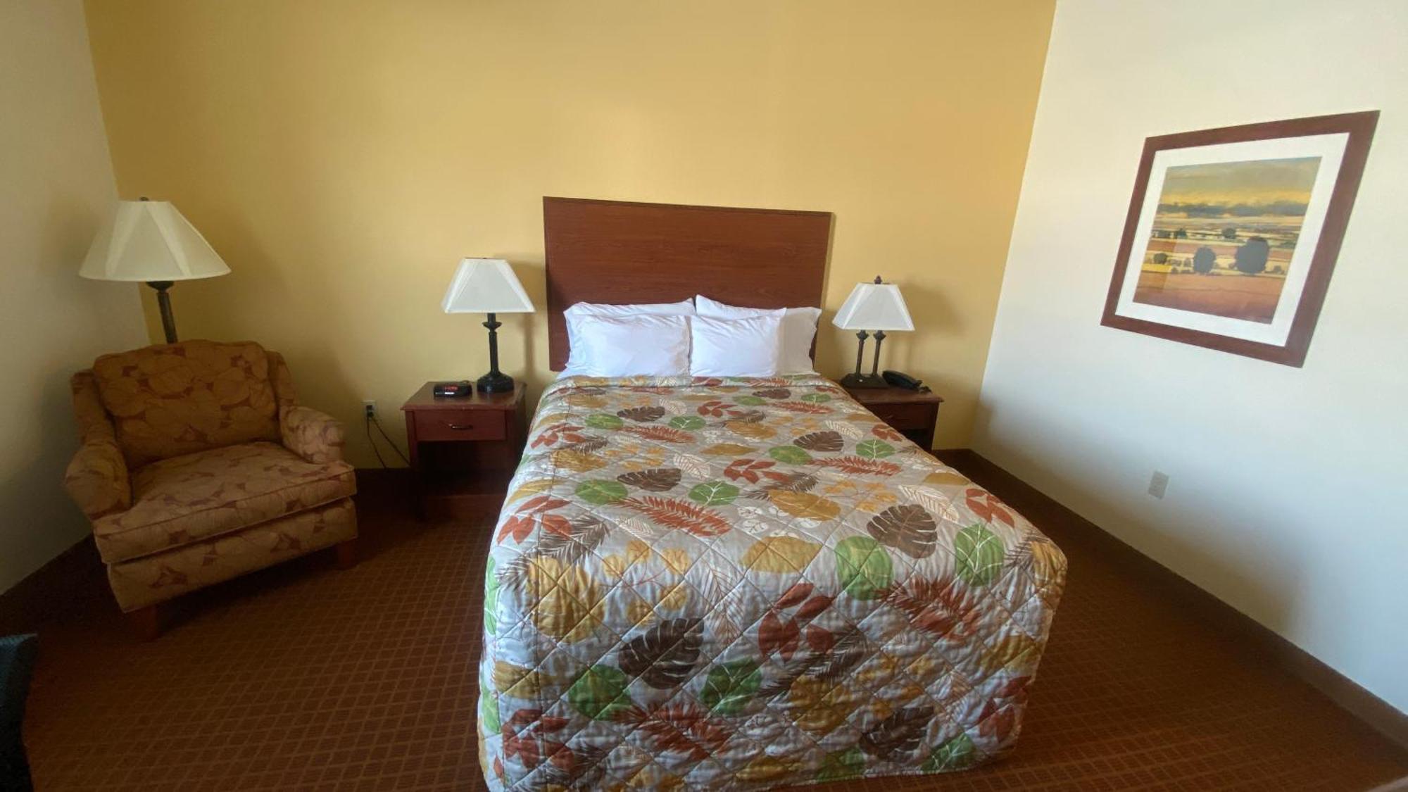 Park View Inn & Suites Hoisington Near Great Bend Esterno foto